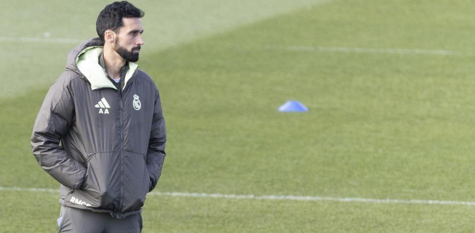 app下载-不怕窥探，世体：阿韦洛亚恢复球队前往欧冠对手主场进行训练