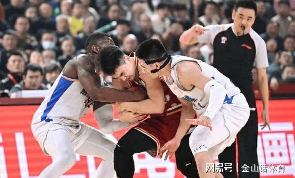 体育赛事-冲动是魔鬼！迪亚洛累计7T，再犯禁赛，付政浩:他常年高居犯规榜